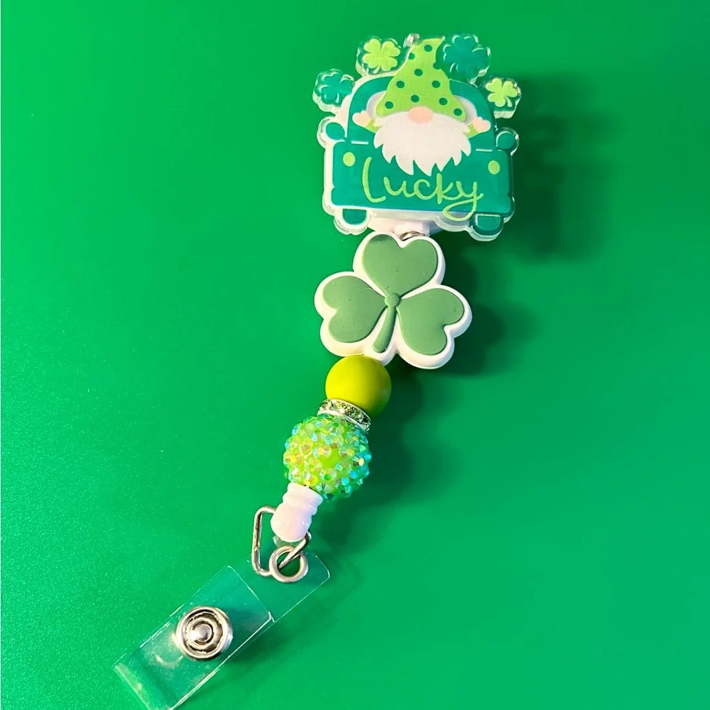 🍀✨💚 St Patrick’s Day Badge Reel